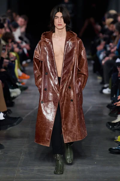 Look 8